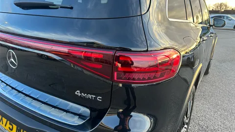 MERCEDES-BENZ EQB EQB 300 4M 168kW AMG Line Executive 70.5kWh At