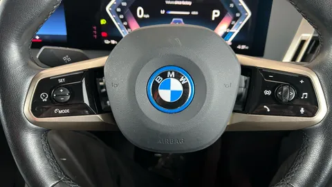 BMW iX 240kW xDrive40 M Sport 76.6kWh Auto