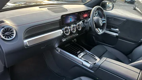 MERCEDES-BENZ EQB EQB 300 4M 168kW AMG Line Executive 70.5kWh At