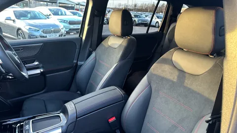 MERCEDES-BENZ EQB EQB 300 4M 168kW AMG Line Executive 70.5kWh At