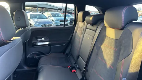 MERCEDES-BENZ EQB EQB 300 4M 168kW AMG Line Executive 70.5kWh At