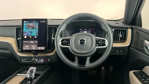 VOLVO XC60 2.0 T6 [350] PHEV Plus Dark AWD Geartronic