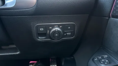 MERCEDES-BENZ EQB EQB 300 4M 168kW AMG Line Executive 70.5kWh At