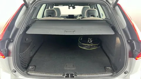 VOLVO XC60 2.0 T6 [350] PHEV Plus Dark AWD Geartronic