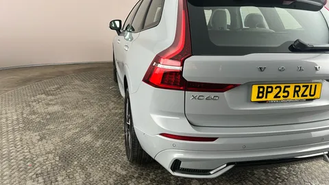 VOLVO XC60 2.0 T6 [350] PHEV Plus Dark AWD Geartronic