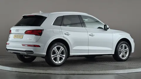 AUDI Q5 40 TDI Quattro S Line S Tronic