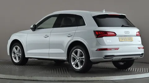 AUDI Q5 40 TDI Quattro S Line S Tronic