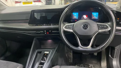 VOLKSWAGEN GOLF 1.5 eTSI Style DSG