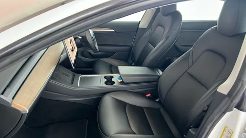 TESLA MODEL 3 RWD Auto