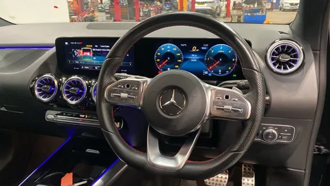 MERCEDES-BENZ GLA GLA 220d 4Matic AMG Line Executive Auto