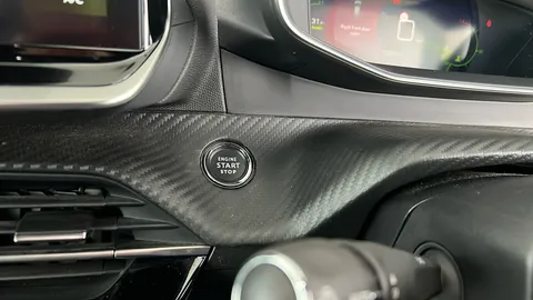 PEUGEOT 208 1.2 PureTech 100 GT