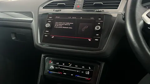 VOLKSWAGEN TIGUAN 1.5 TSI 150 Elegance DSG