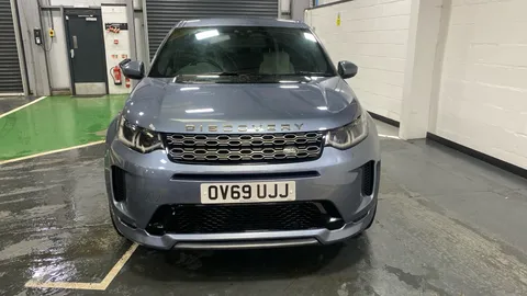 LAND ROVER DISCOVERY SPORT 2.0 D180 R-Dynamic SE Auto