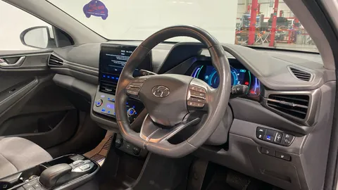 HYUNDAI IONIQ 100kW Premium 38kWh Auto