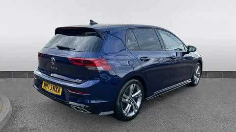 VOLKSWAGEN GOLF 1.5 eTSI 150 R-Line DSG