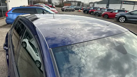 VOLKSWAGEN GOLF 1.5 eTSI 150 R-Line DSG