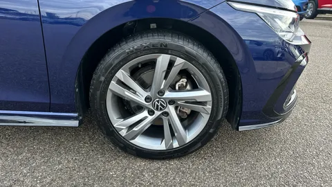 VOLKSWAGEN GOLF 1.5 eTSI 150 R-Line DSG