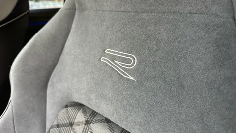 VOLKSWAGEN GOLF 1.5 eTSI 150 R-Line DSG