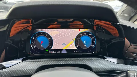 VOLKSWAGEN GOLF 1.5 eTSI 150 R-Line DSG