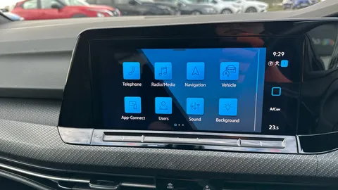 VOLKSWAGEN GOLF 1.5 eTSI 150 R-Line DSG