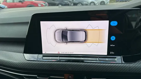 VOLKSWAGEN GOLF 1.5 eTSI 150 R-Line DSG