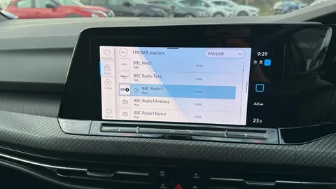 VOLKSWAGEN GOLF 1.5 eTSI 150 R-Line DSG