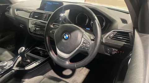 BMW 1 SERIES 118i [1.5] Sport [Nav/Servotronic]