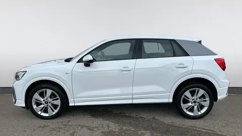 AUDI Q2 35 TFSI S Line S Tronic