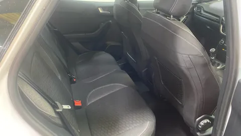 FORD PUMA 1.0 EcoBoost Hybrid mHEV Titanium