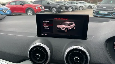 AUDI Q2 35 TFSI S Line S Tronic