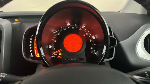 TOYOTA AYGO 1.0 VVT-i X-Play