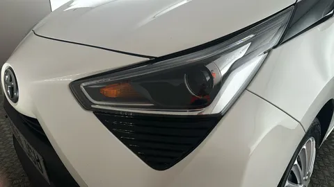 TOYOTA AYGO 1.0 VVT-i X-Play