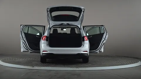 FORD FOCUS 1.5 EcoBlue 120 Zetec