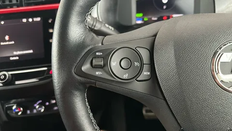 VAUXHALL CORSA 100kW SRi Nav Premium 50kWh Auto [7.4kWCh]