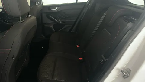 FORD FOCUS 1.0 EcoBoost Hybrid mHEV 125 ST-Line Edition