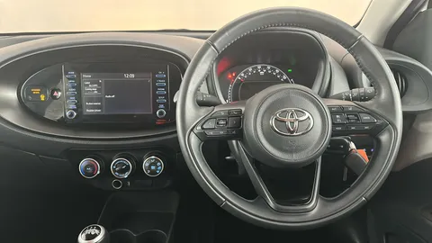 TOYOTA AYGO X 1.0 VVT-i Pure