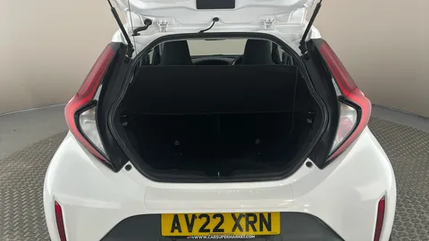 TOYOTA AYGO X 1.0 VVT-i Pure