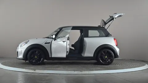 MINI HATCHBACK 135kW Cooper S Level 2 33kWh Auto