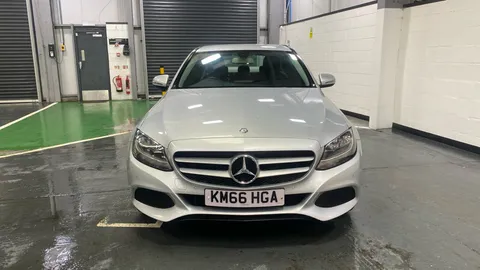 MERCEDES-BENZ C CLASS C200 SE Executive Edition