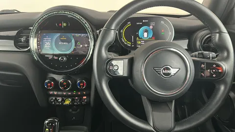 MINI HATCHBACK 135kW Cooper S Level 2 33kWh Auto