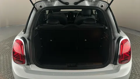 MINI HATCHBACK 135kW Cooper S Level 2 33kWh Auto