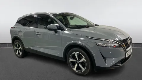 NISSAN QASHQAI 1.3 DiG-T MH Premiere Edition