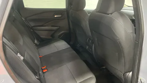 NISSAN QASHQAI 1.3 DiG-T MH Premiere Edition