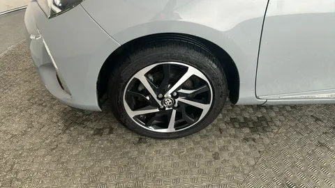 TOYOTA YARIS 1.5 Hybrid Excel CVT