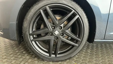 SEAT LEON 1.5 TSI EVO 150 FR Black Edition [EZ]