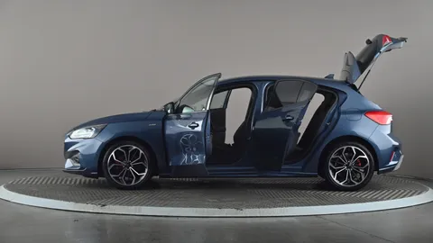 FORD FOCUS 1.0 EcoBoost Hybrid mHEV 125 ST-Line X Edition