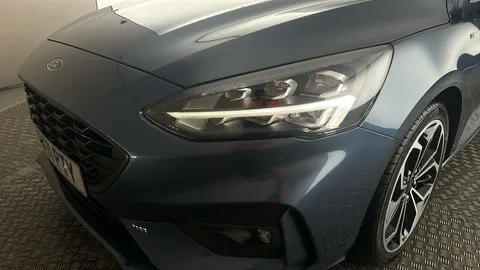 FORD FOCUS 1.0 EcoBoost Hybrid mHEV 125 ST-Line X Edition