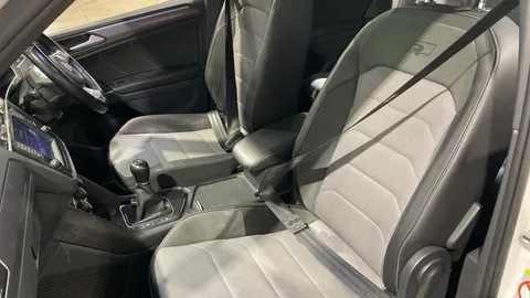 VOLKSWAGEN TIGUAN 2.0 TDi 150 R-Line