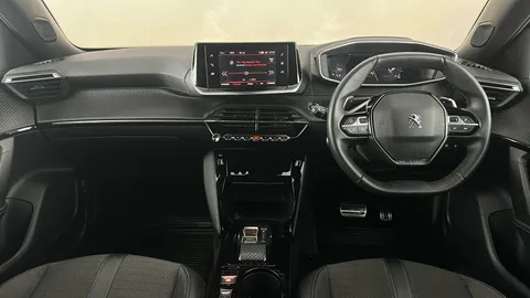 PEUGEOT 2008 1.2 PureTech 130 Allure Premium+ EAT8