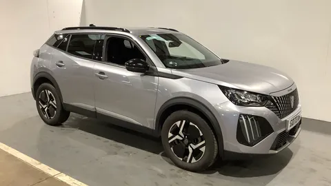 PEUGEOT 2008 1.2 PureTech 130 Allure